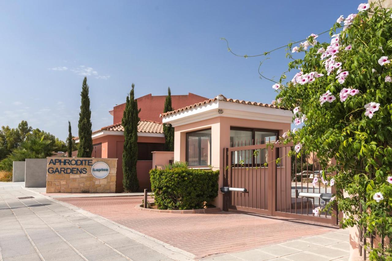 Resitour - Aphrodite Gardens Paphos ภายนอก รูปภาพ