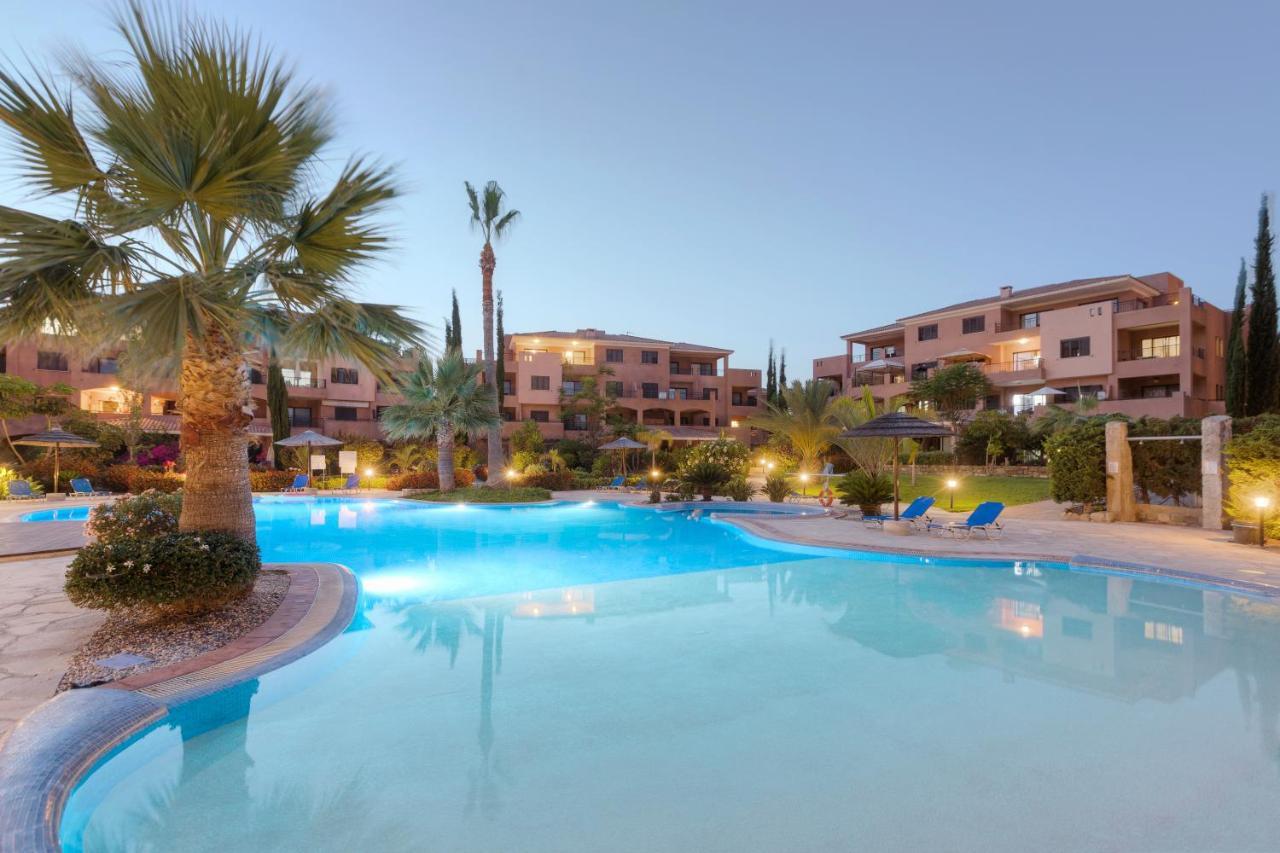 Resitour - Aphrodite Gardens Paphos ภายนอก รูปภาพ
