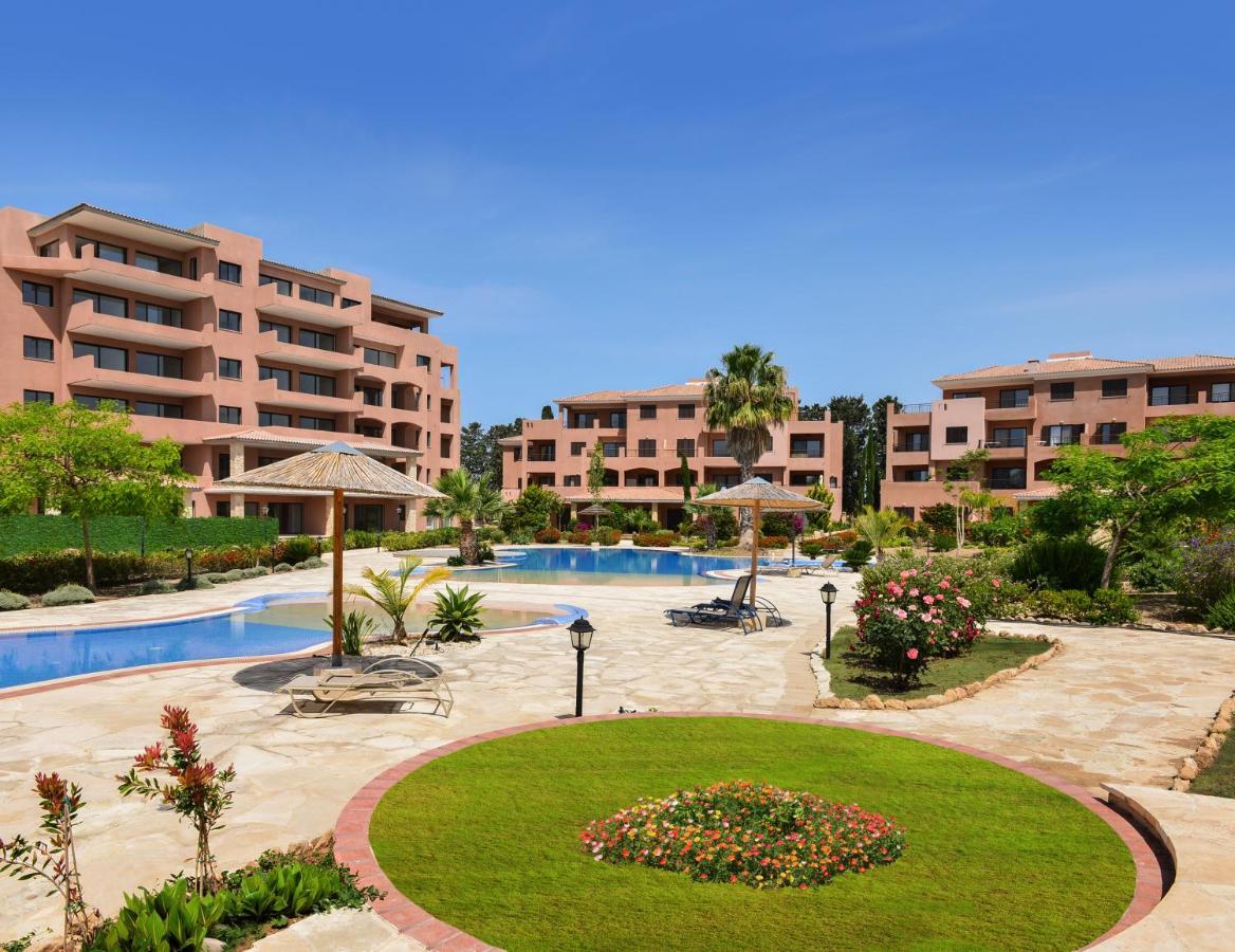 Resitour - Aphrodite Gardens Paphos ภายนอก รูปภาพ